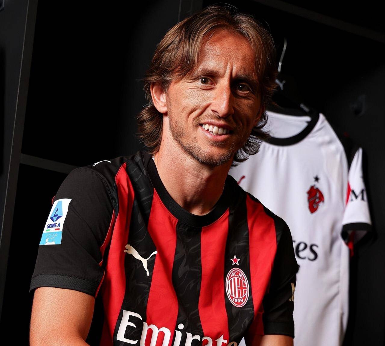 00：58 东契奇38+10+10文班亚马16+14 湖人不敌马刺